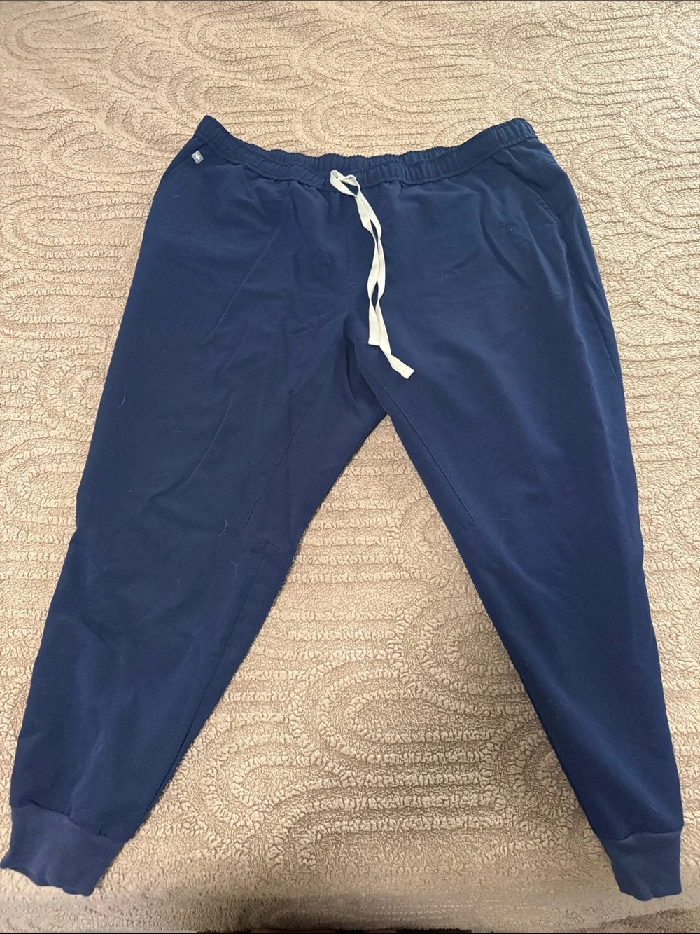Figs Men's Navy Jogger Scrub pants with Contrast Drawstring